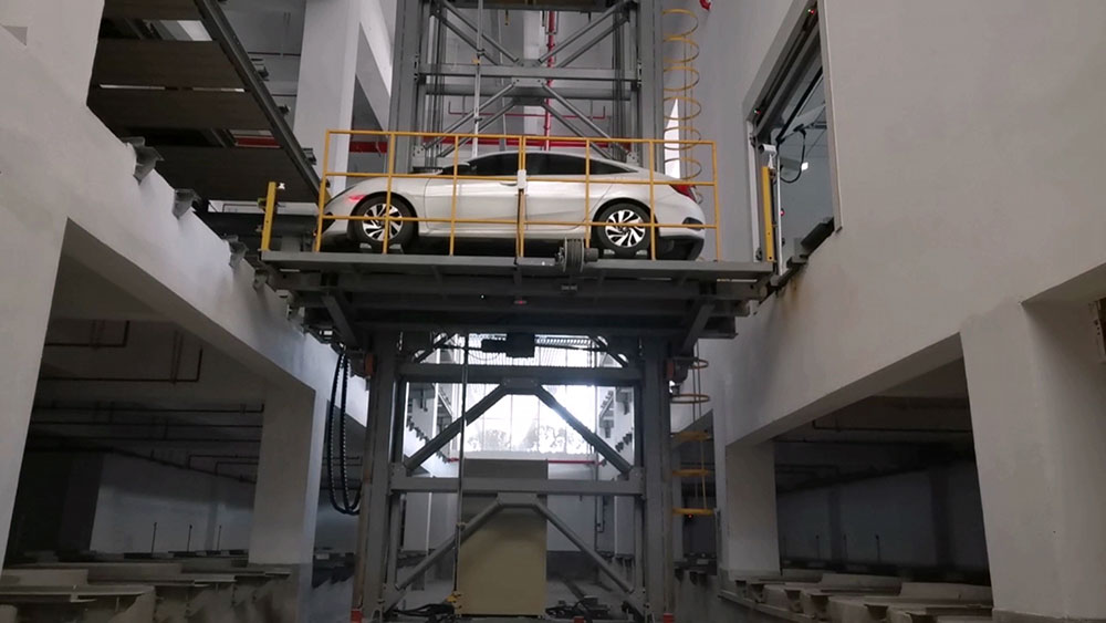 Aisle-Stacking Intelligent Parking